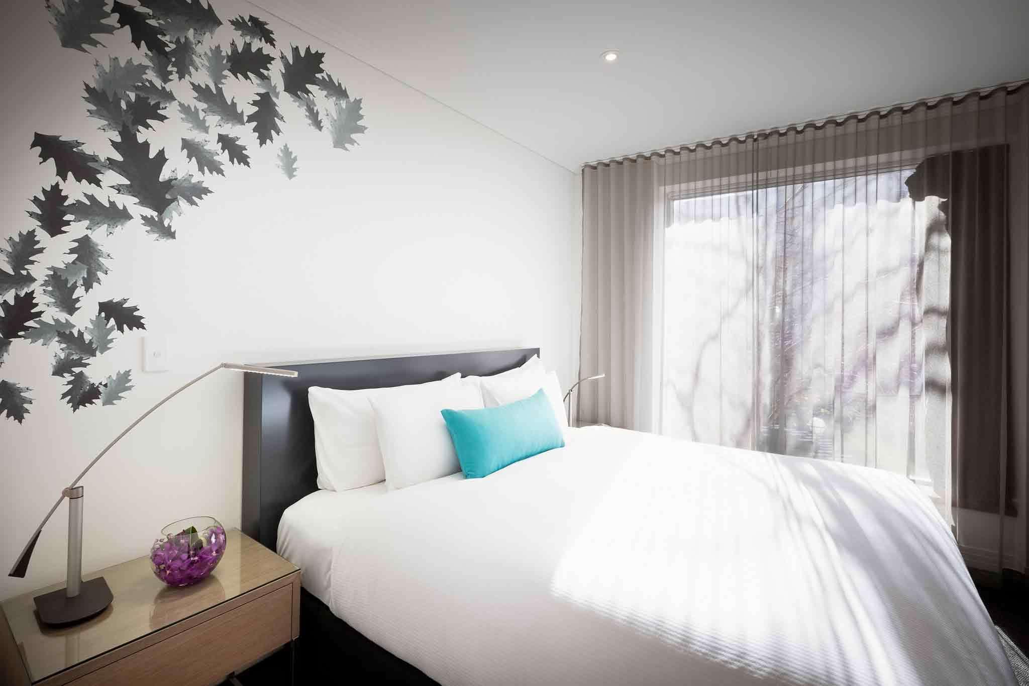 The Como Мелбърн Екстериор снимка A bedroom at the hotel