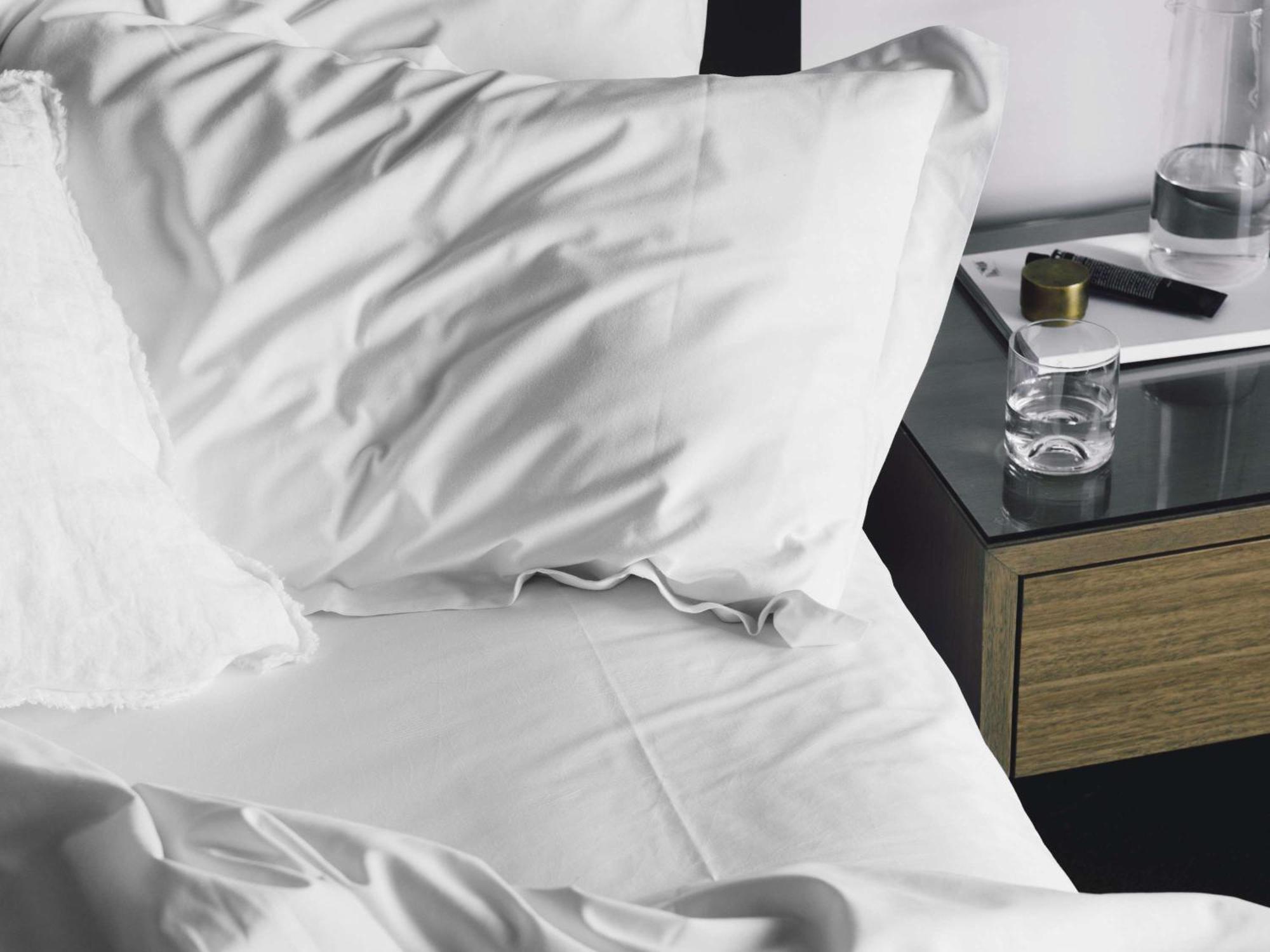 The Como Мелбърн Екстериор снимка Silk pillowcase