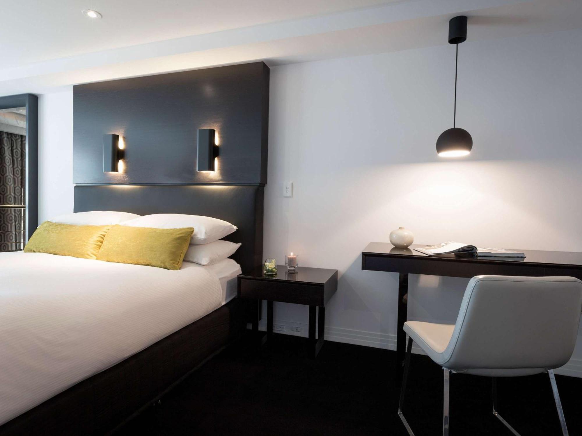 The Como Мелбърн Екстериор снимка A room at the Hotel