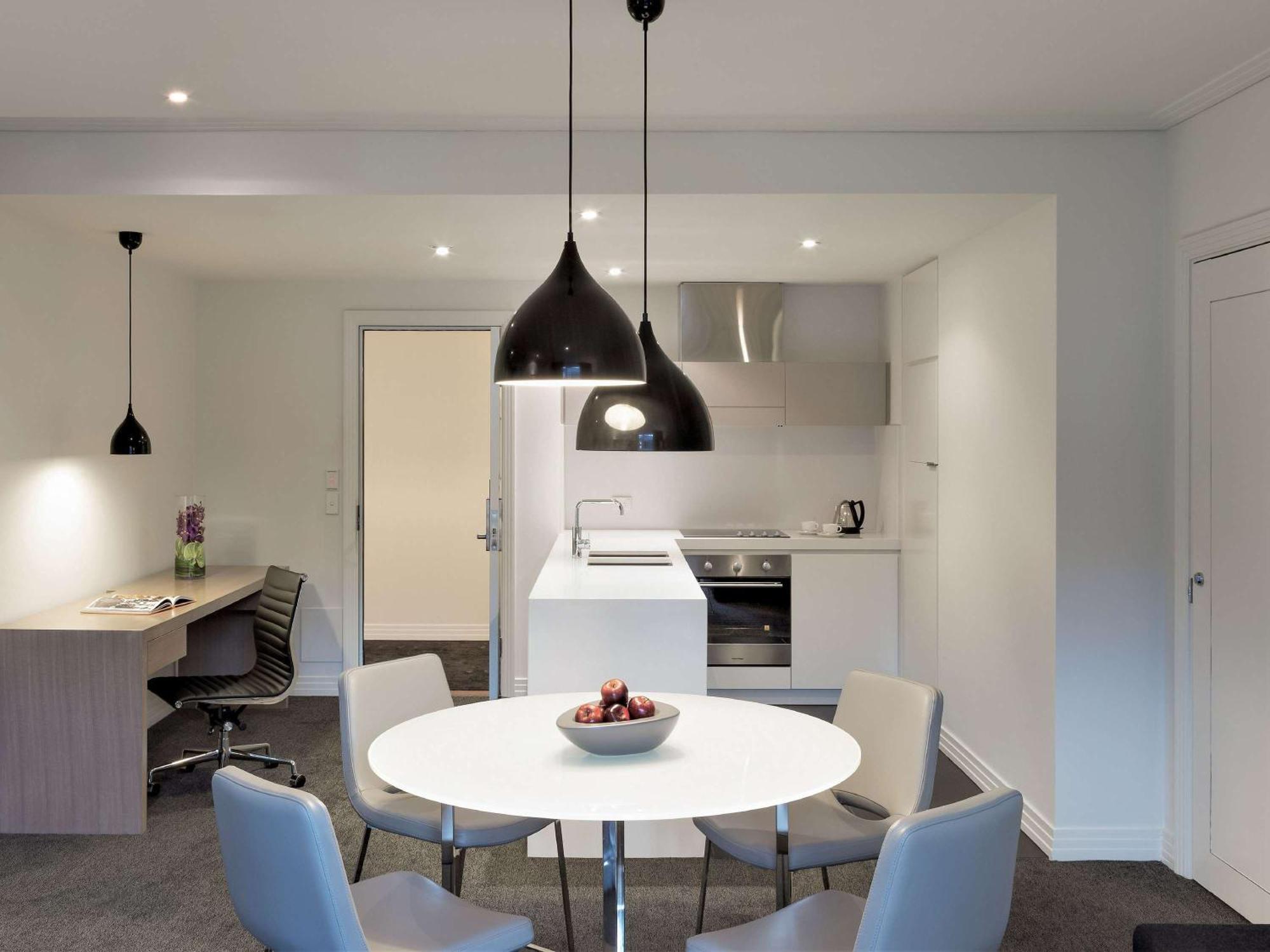 The Como Мелбърн Екстериор снимка A kitchen in a serviced apartment