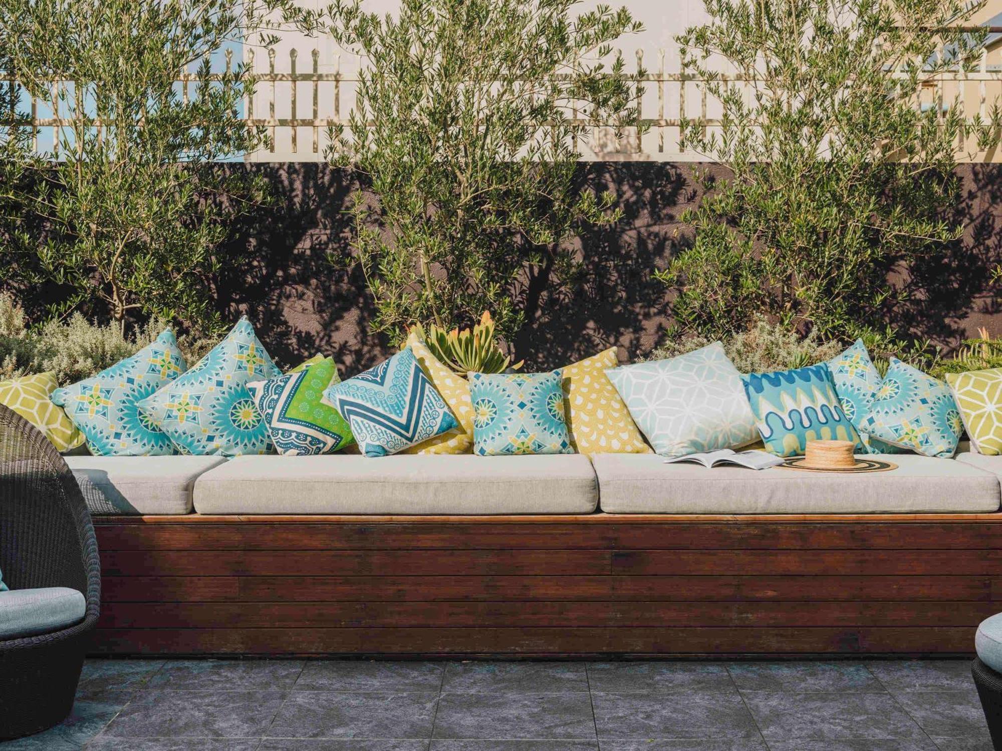 The Como Мелбърн Екстериор снимка Outdoor furniture